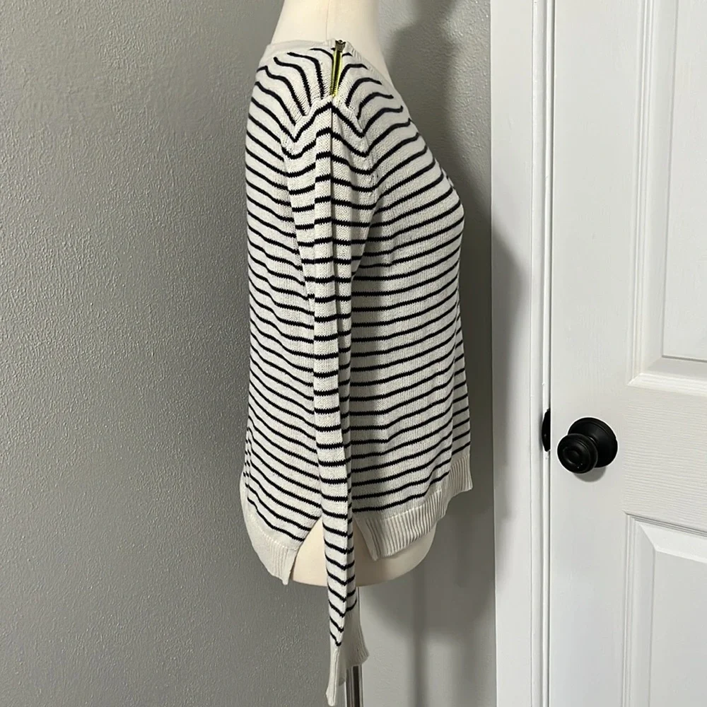 American Eagle Sweater with Zippers - Picture 3 of 12